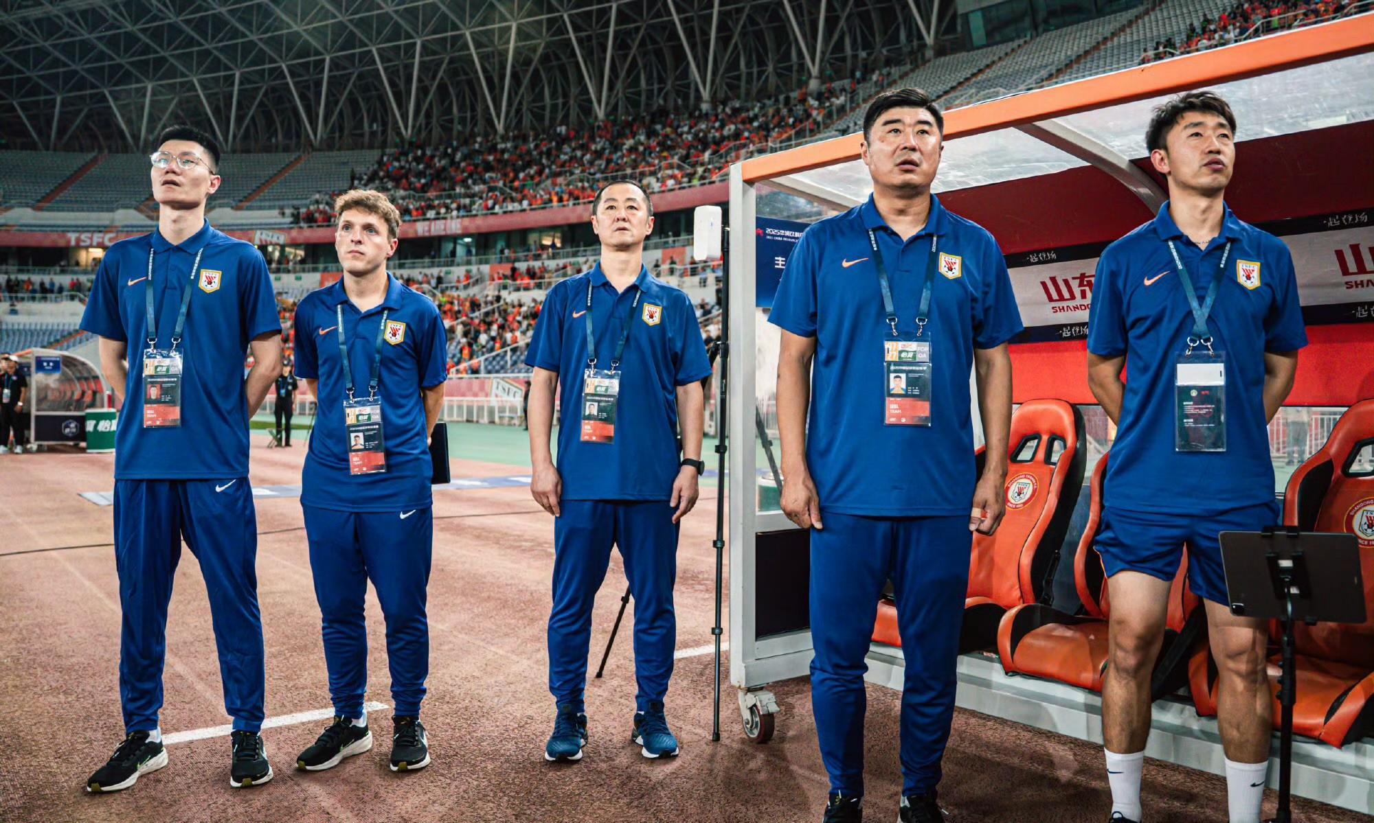 详细阅读:山东泰山发布备战花絮,清晨更衣室发声,NBA季后赛任务艰巨,阵容厚度经受考验的简单介绍 山东泰山发布备战花絮,清晨更衣室发声,NBA季后赛任务艰巨,阵容厚度经受考验的简单介绍